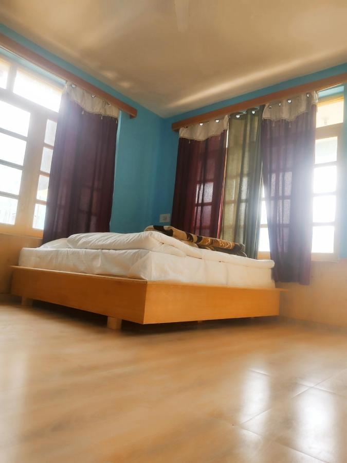 Woods Inn Mountain View Manali Экстерьер фото
