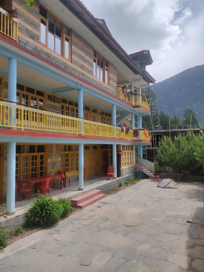 Woods Inn Mountain View Manali Экстерьер фото